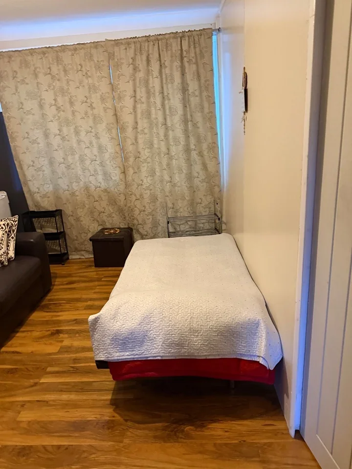 Room Tranton Road in Greater London
