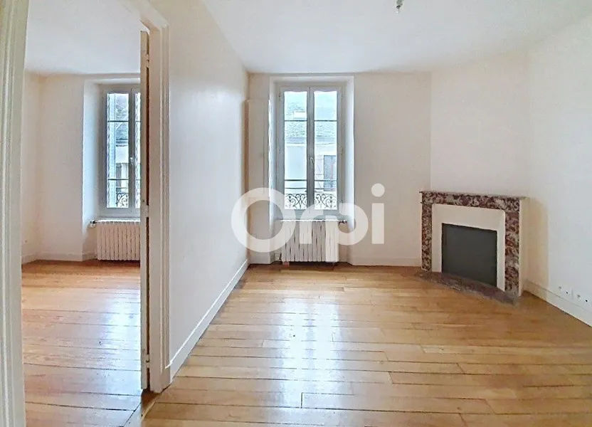 Flat Rue du Peintre Sisley in Moret-Loing-et-Orvanne