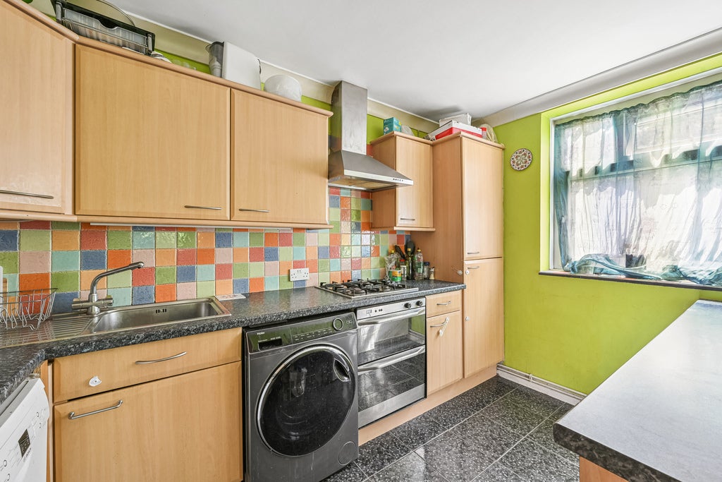 Flat Colson Way in Greater London