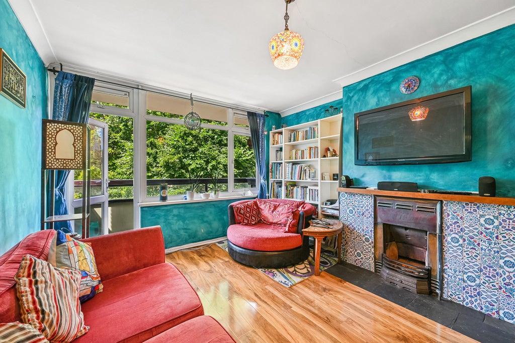 Flat Colson Way in Greater London
