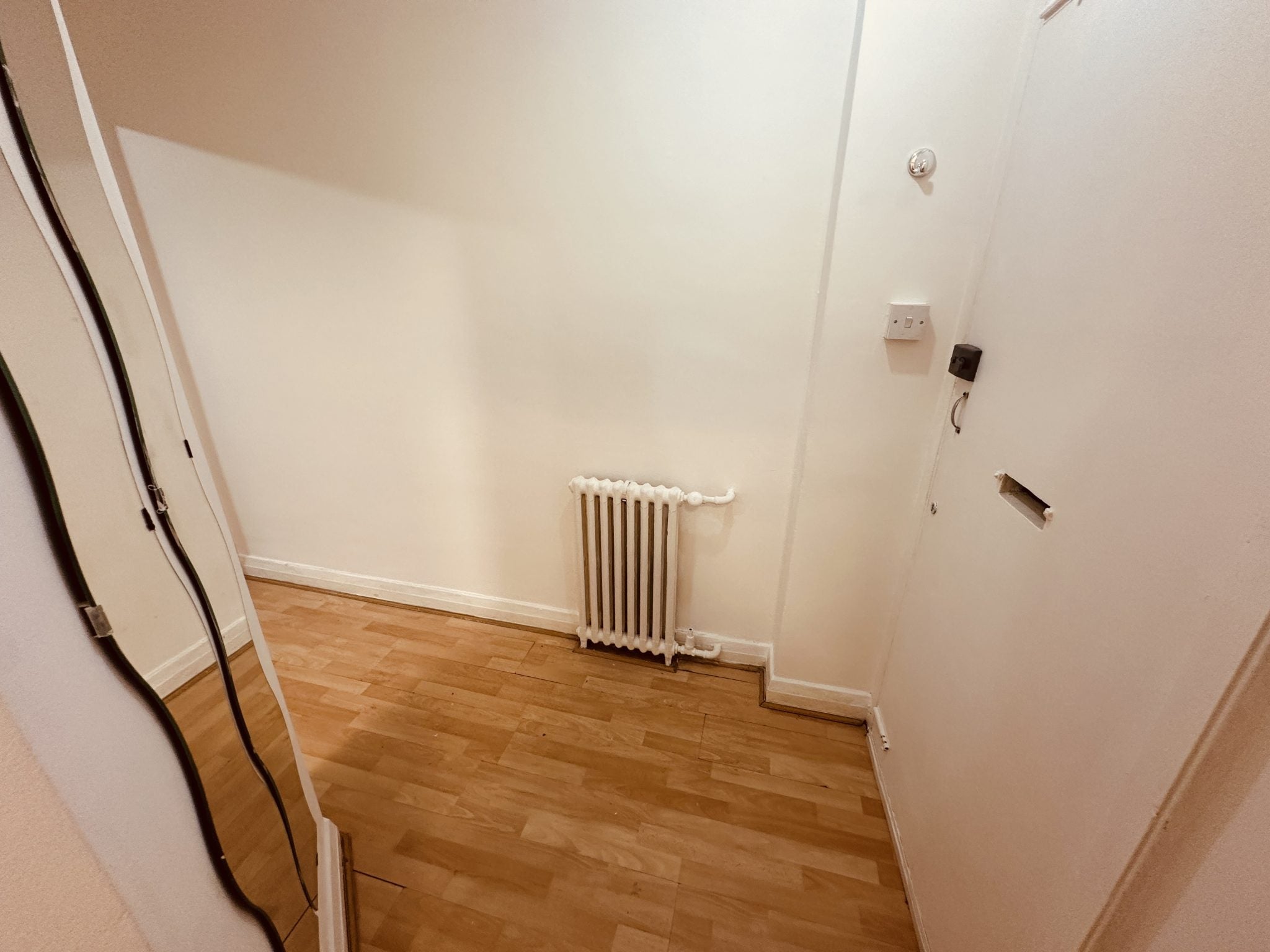 Flat Hatherley Grove in City of Westminster