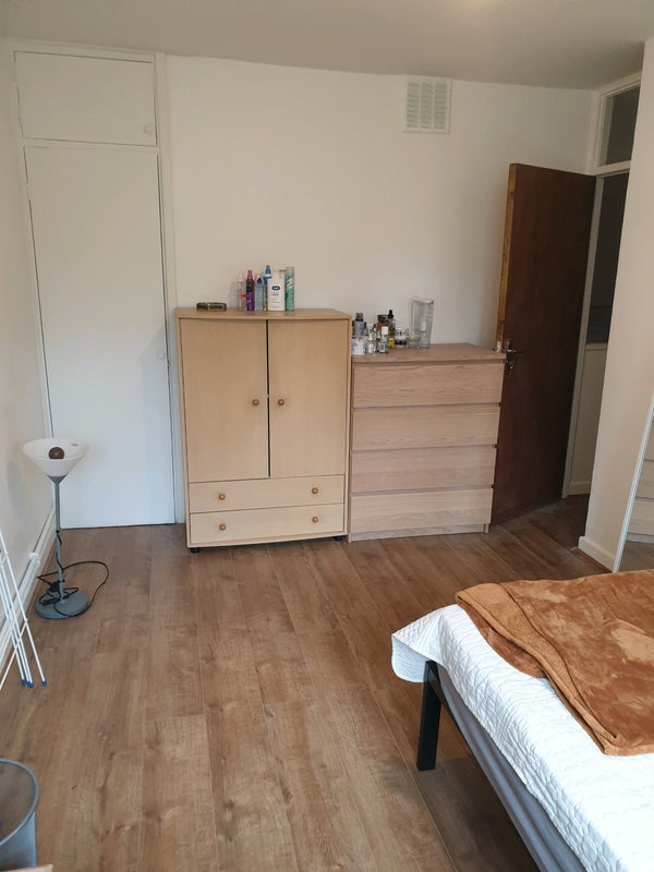 Room Shaftesbury Street in Greater London