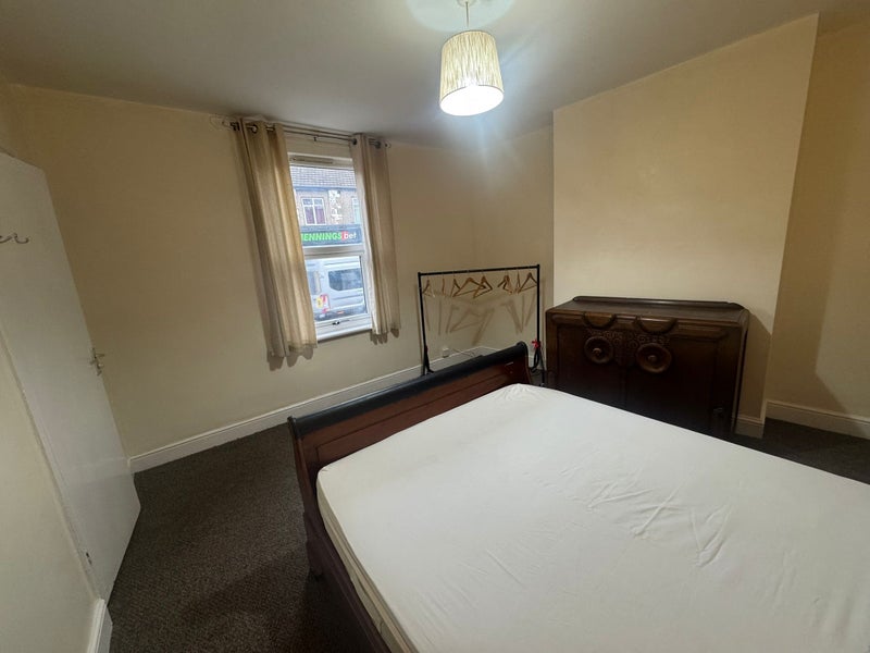 Room Herbert Road in Greater London