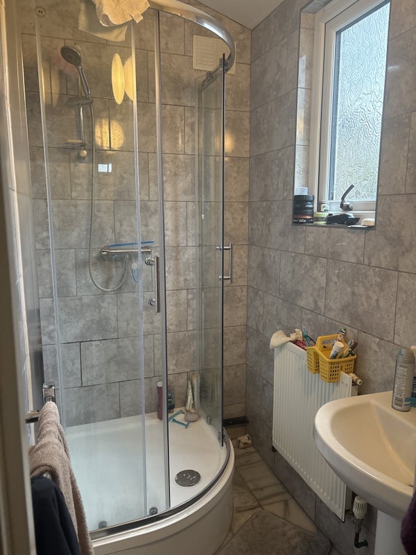 Room Herbert Road in Greater London
