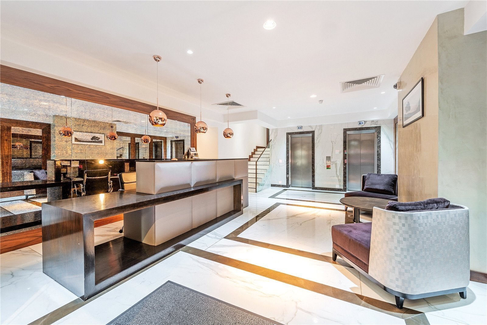 Flat Vauxhall Bridge Road in City of Westminster