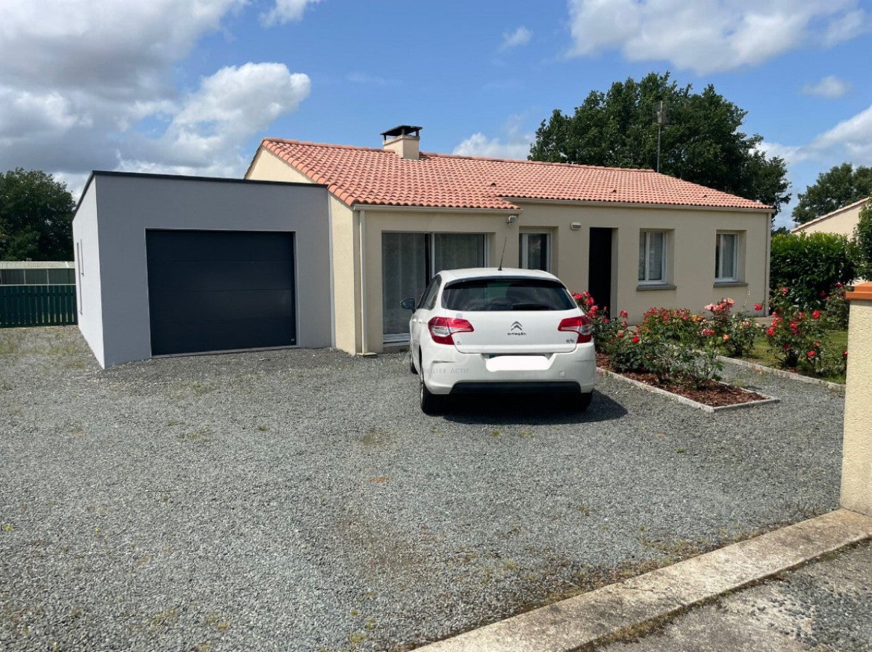 Maison Place Pierre Monnereau à Les Brouzils