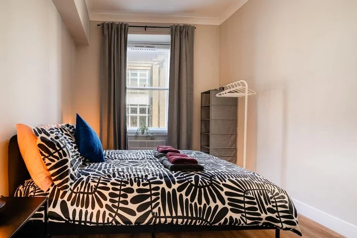 Flat New Street in Paisley