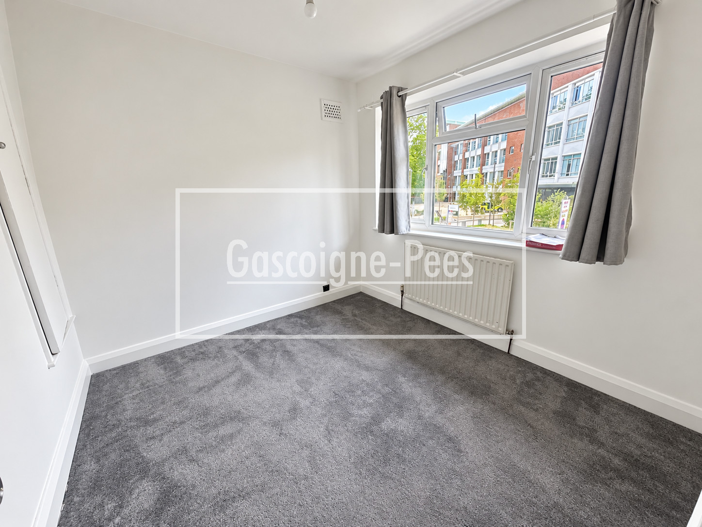 Flat Knight's Park in Greater London