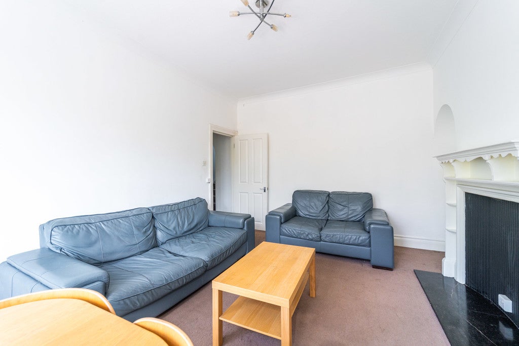 Flat West Heath Drive in Greater London