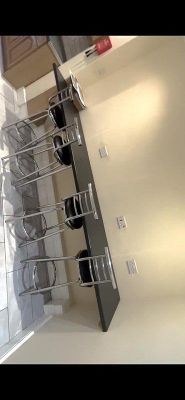 Room Oakington Manor Drive in Greater London