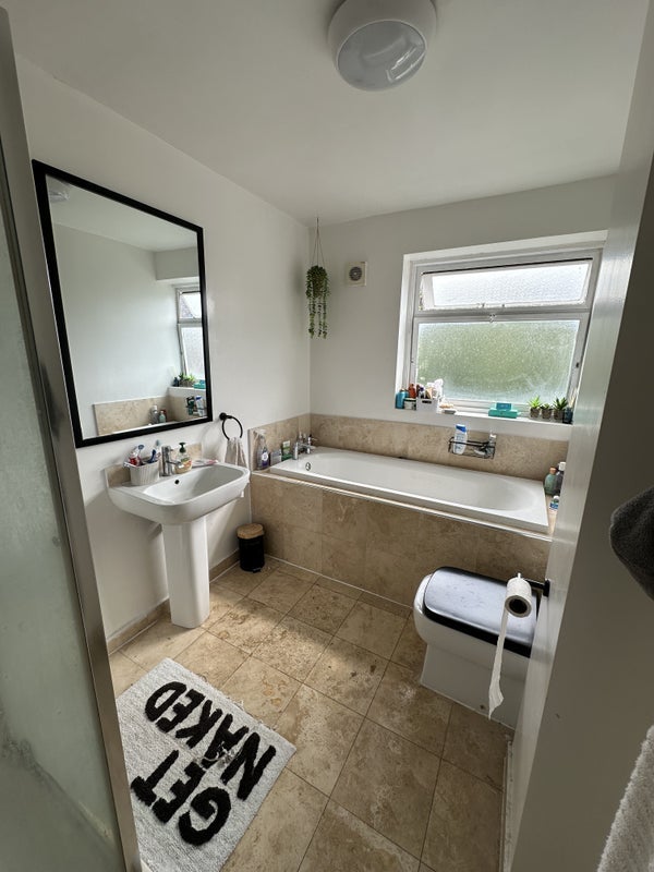 Room Stables Way in Greater London