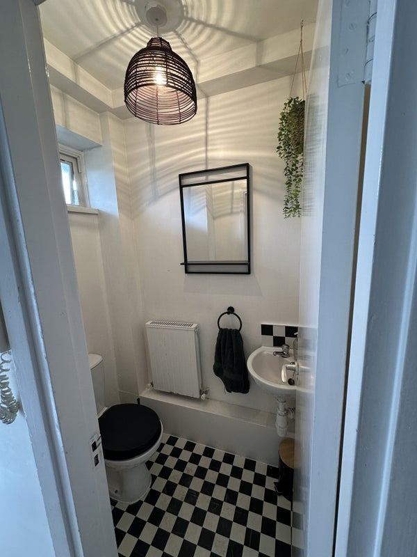 Room Stables Way in Greater London