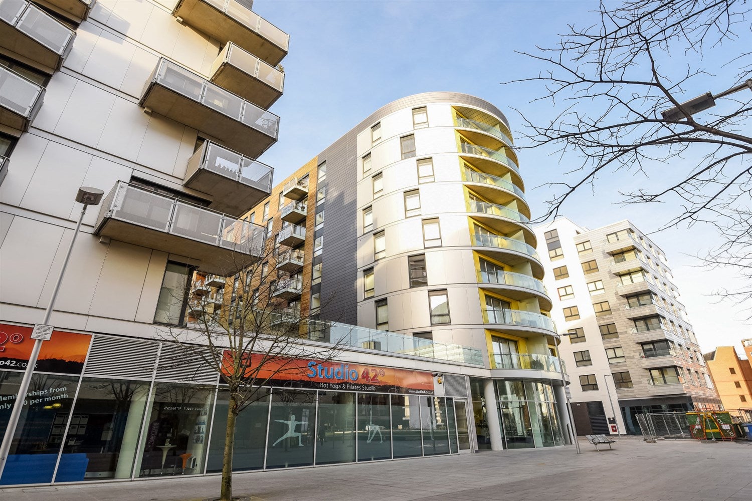 Flat Chatham Place in Reading