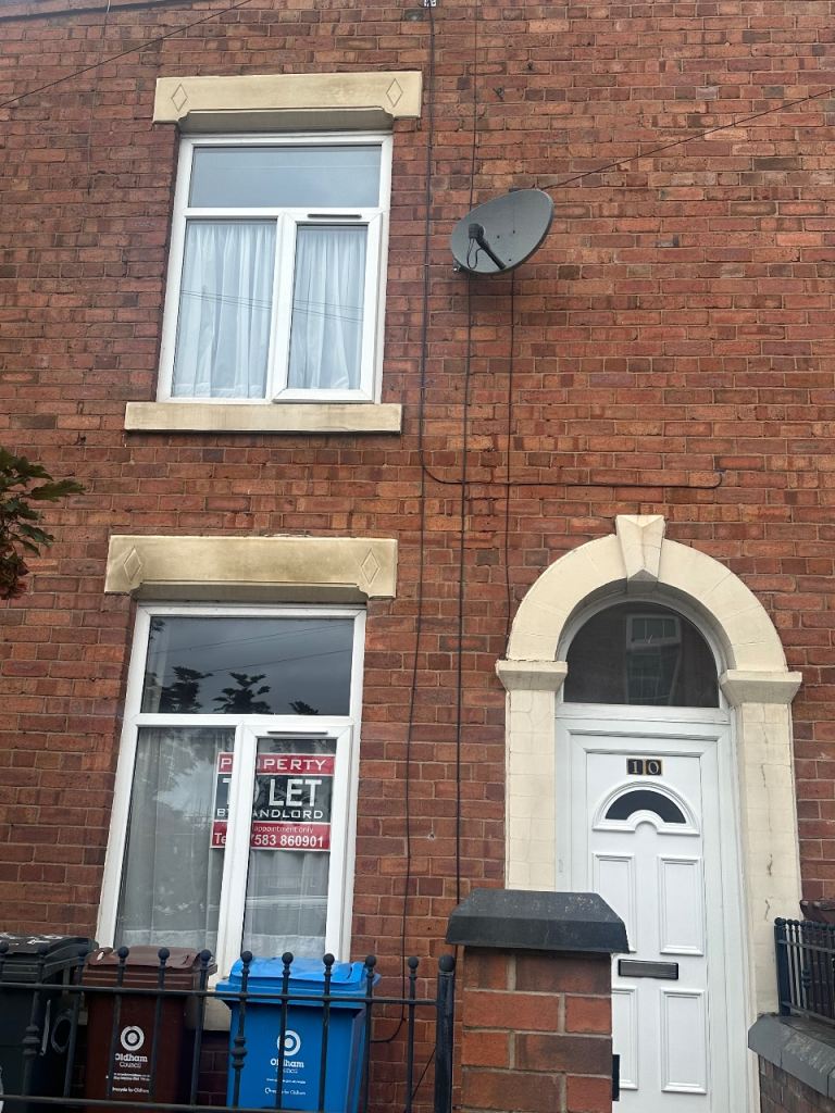 House Mansfield Road in Chadderton