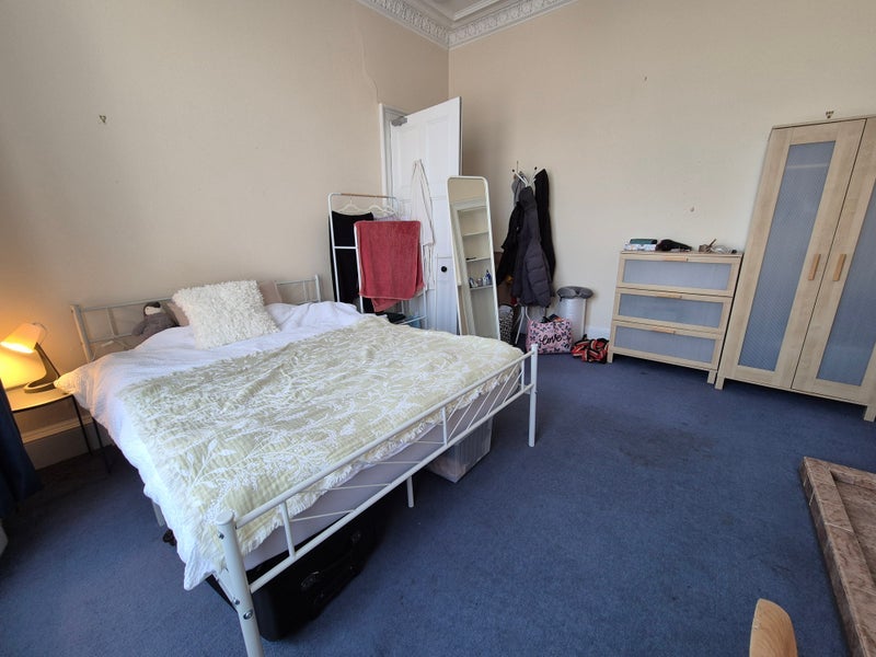 Room Morningside Road in City of Edinburgh
