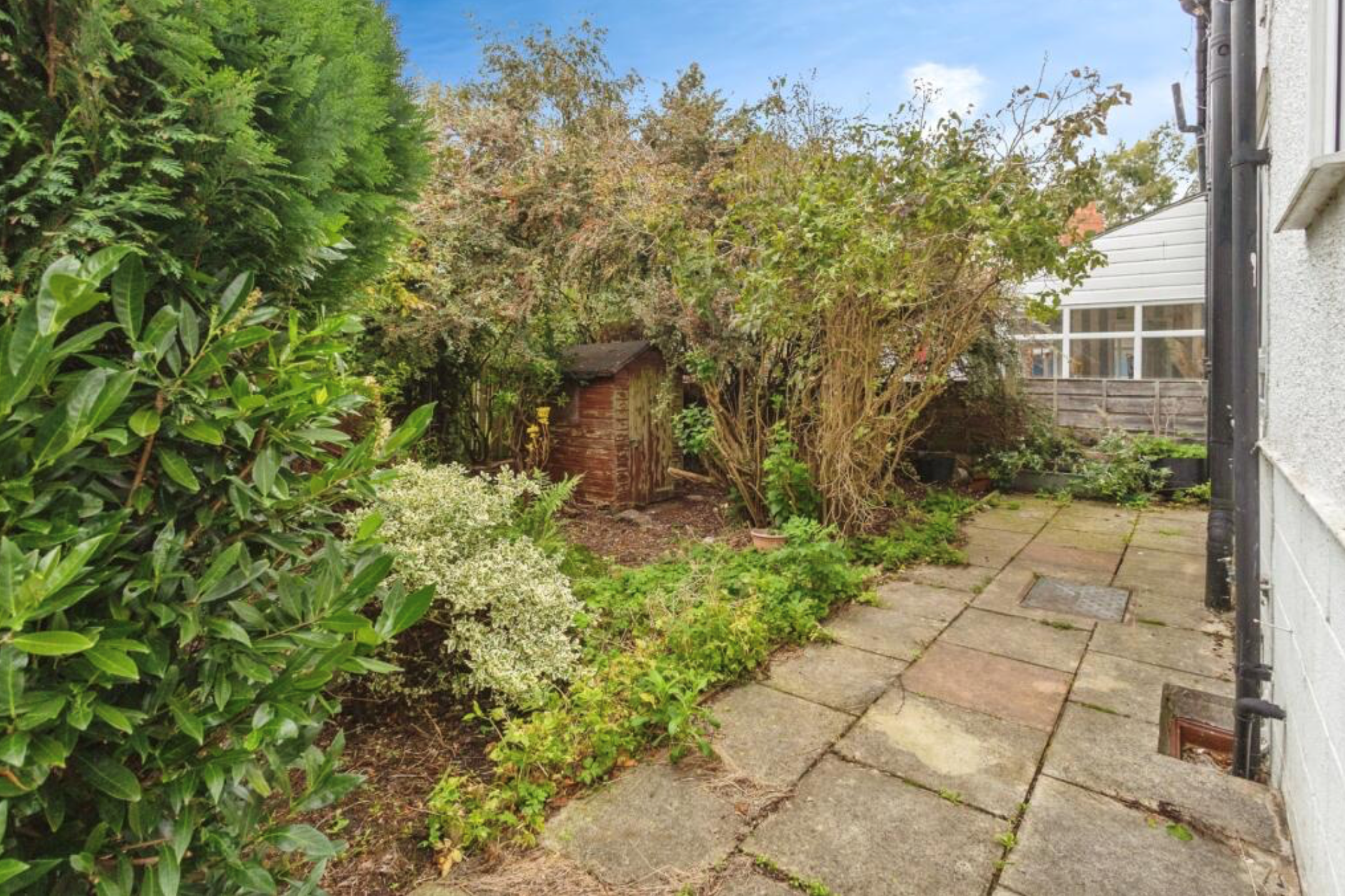 House Yew Tree Road in Manchester
