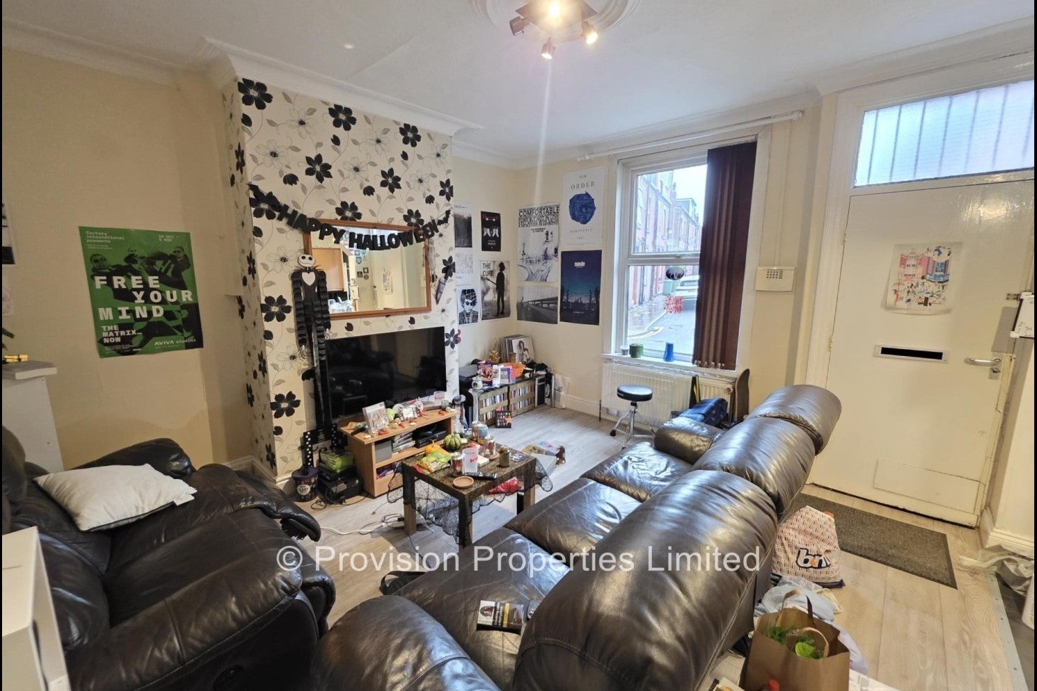 House Harold Avenue in Leeds