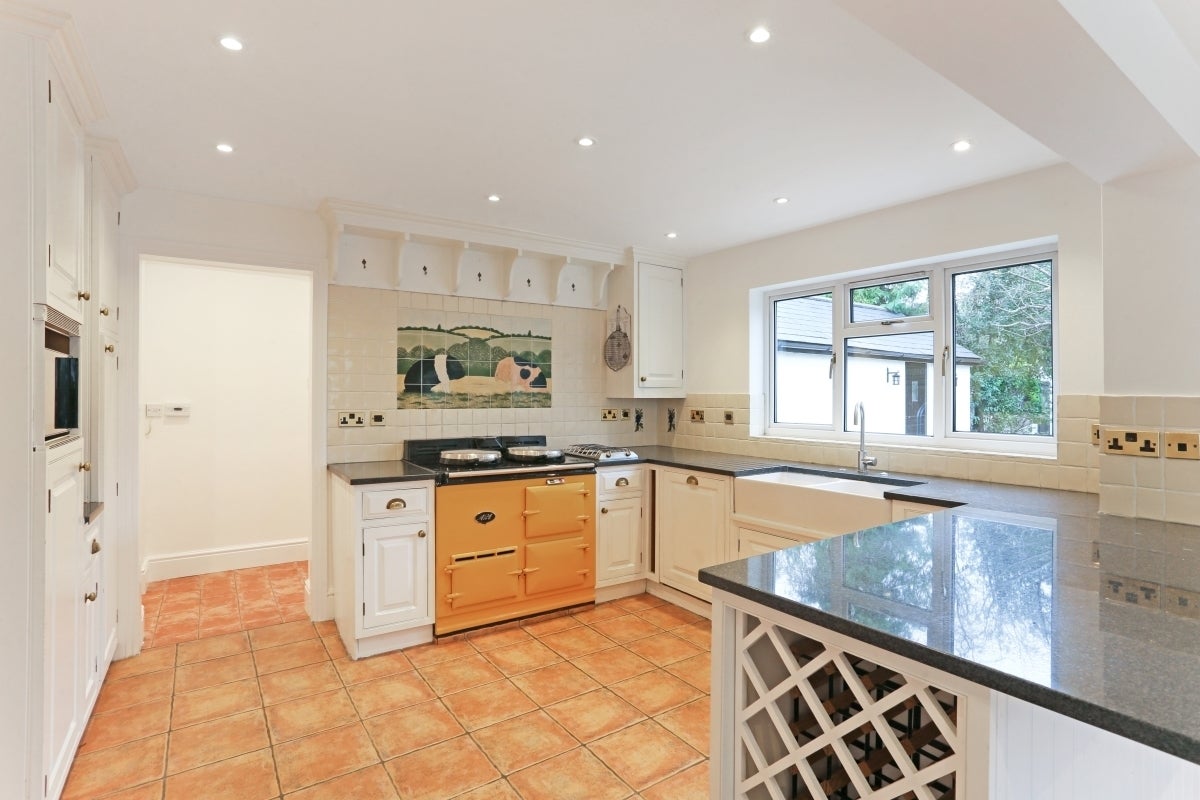 House Ashley Road in Elmbridge
