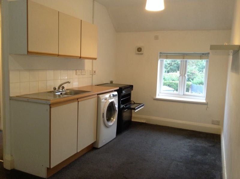Flat Batchley Road in Redditch