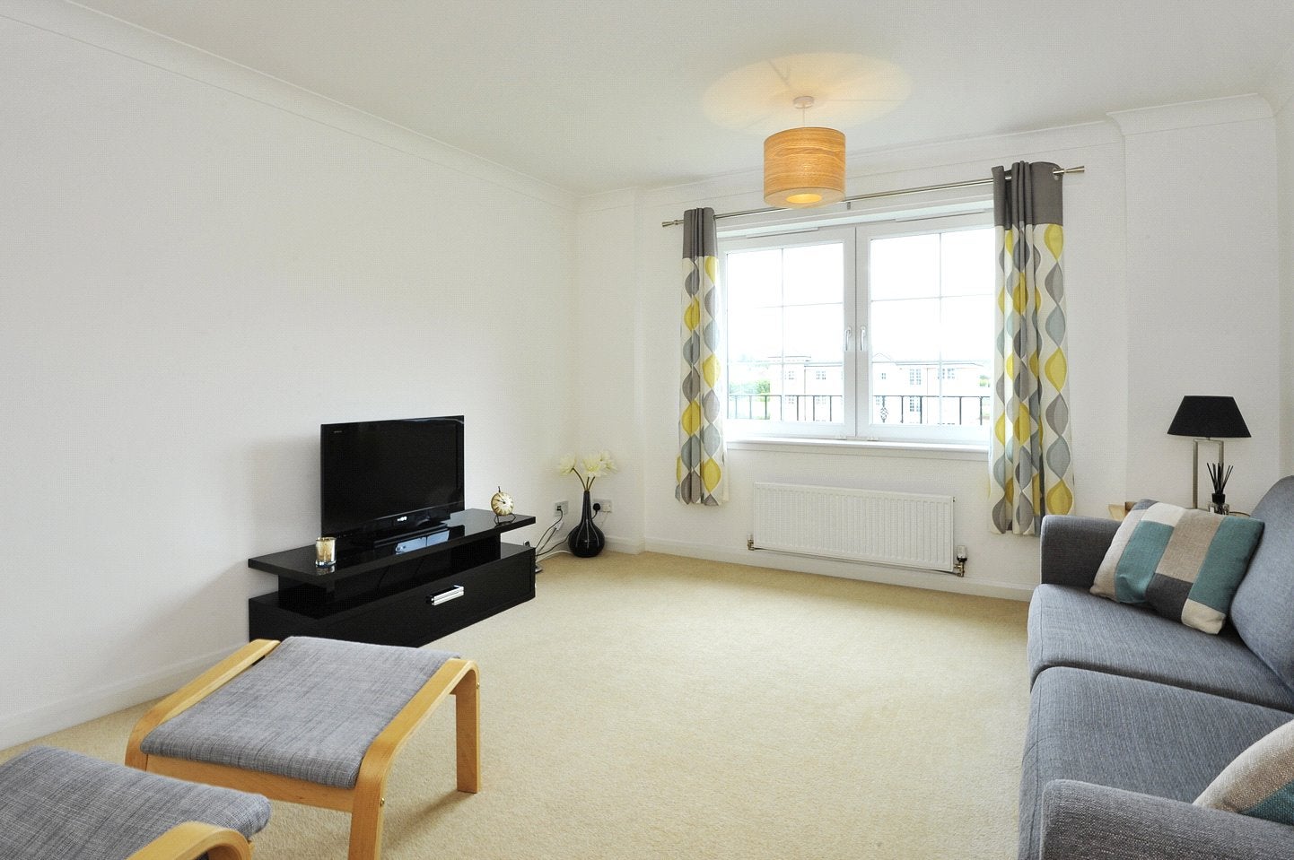 Flat Mackie Place in Westhill