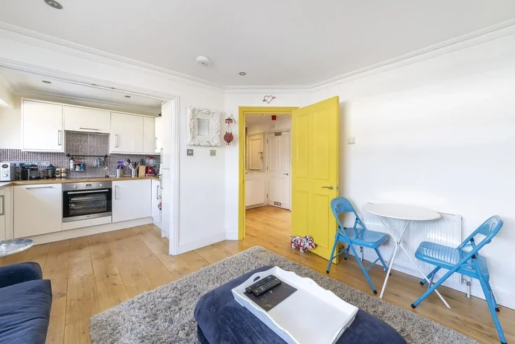 Flat Moorhouse Road in City of Westminster