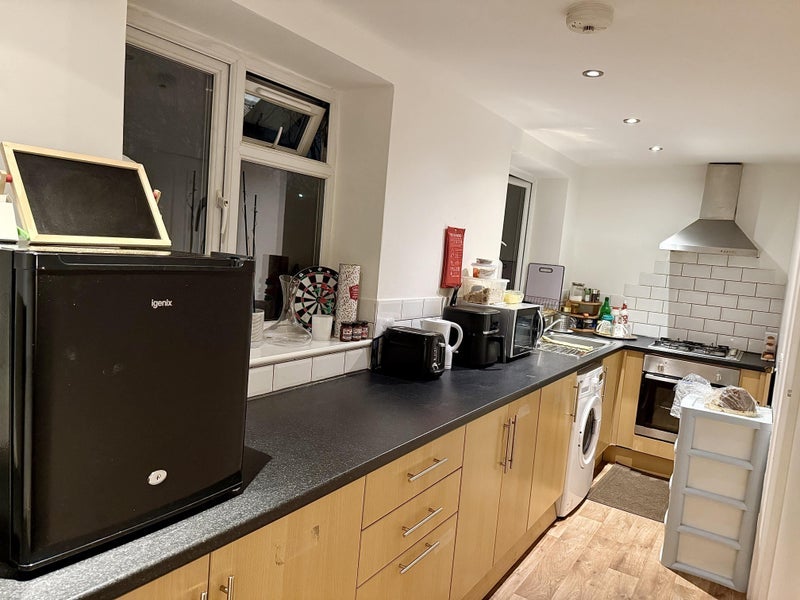 Room Lothair Road South in Greater London