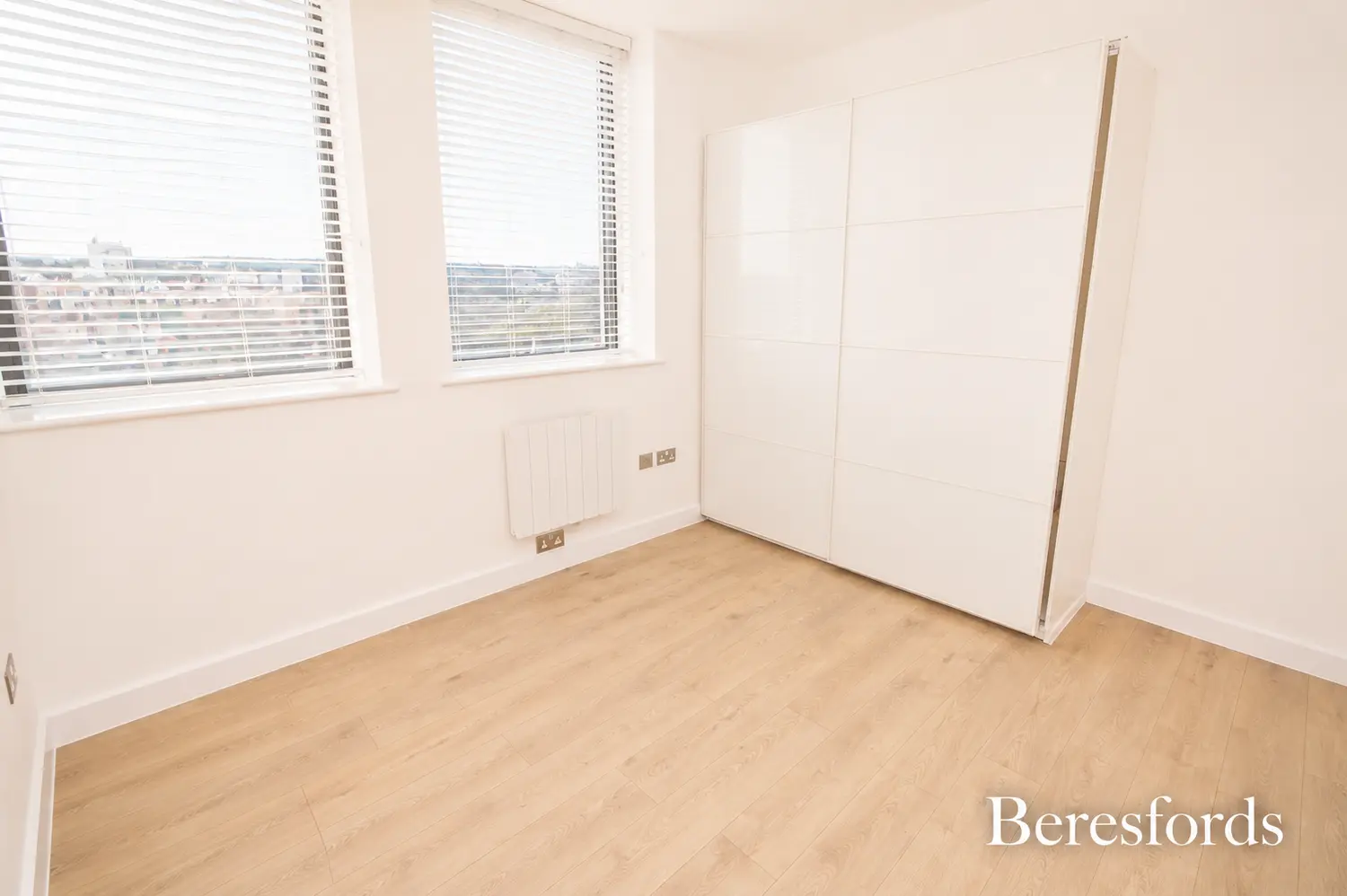 Flat Shrublands Close in Chelmsford