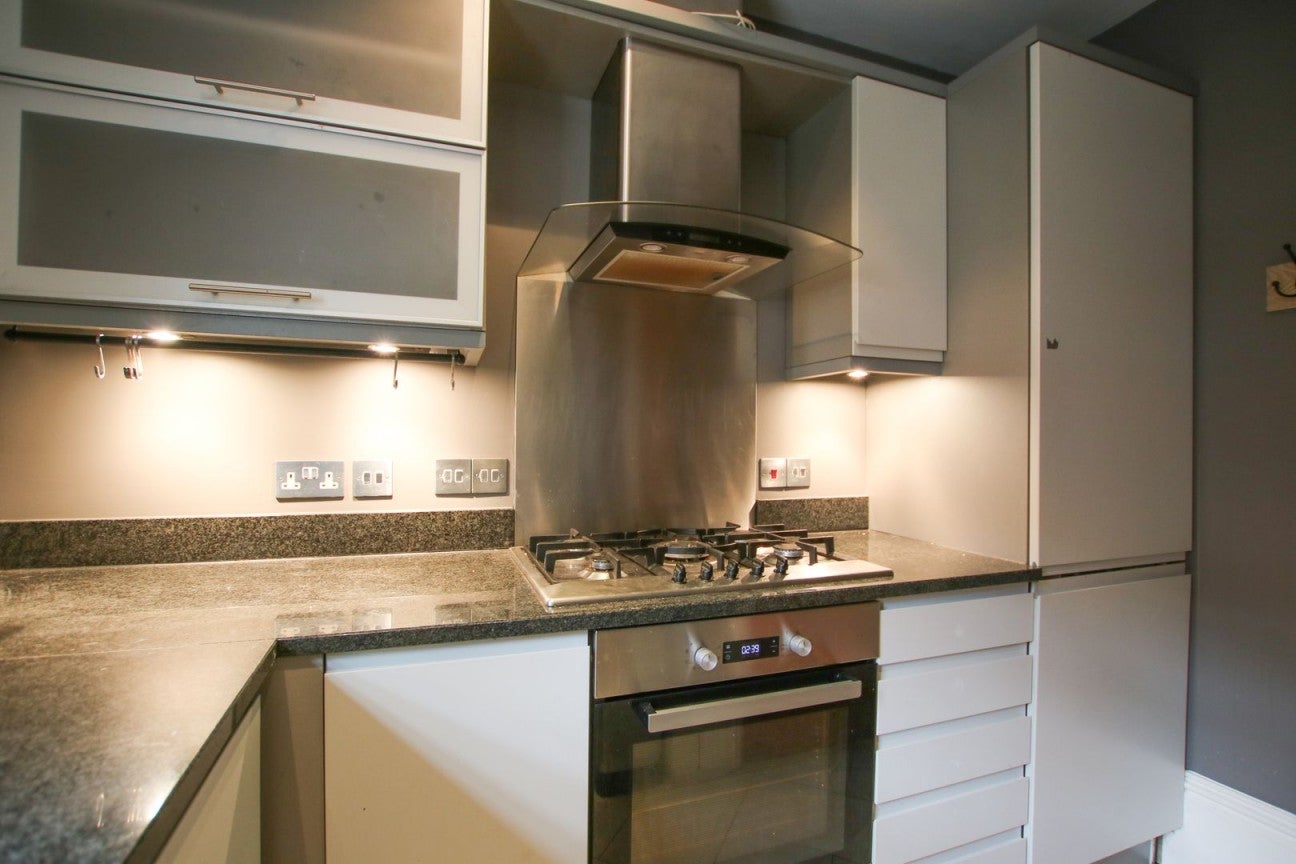 Flat Shute End in Wokingham