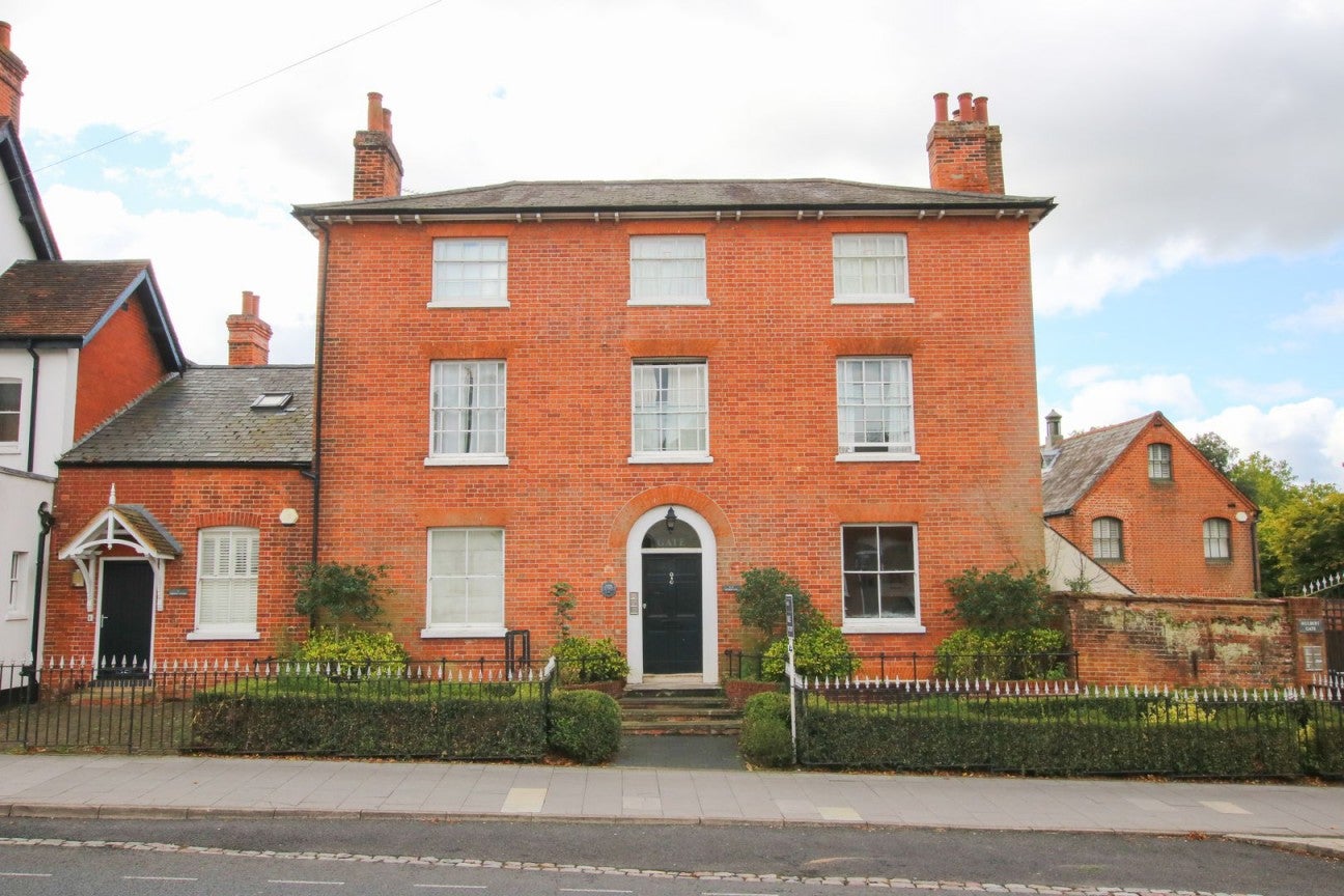 Flat Shute End in Wokingham