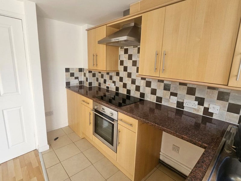 Flat Grange Close in Bristol