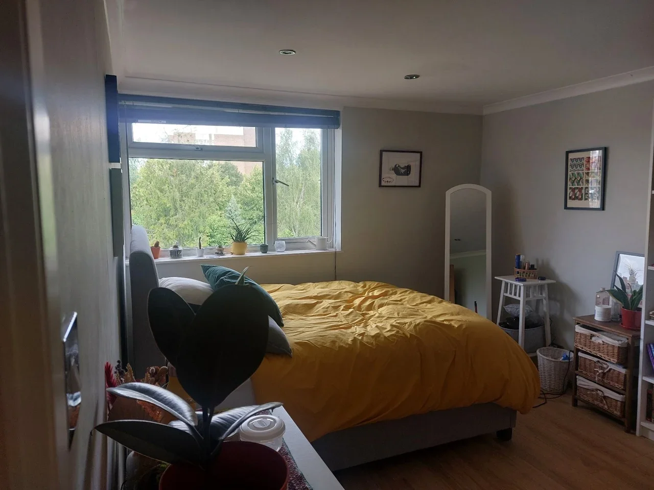 Room Leigham Court Road in Greater London