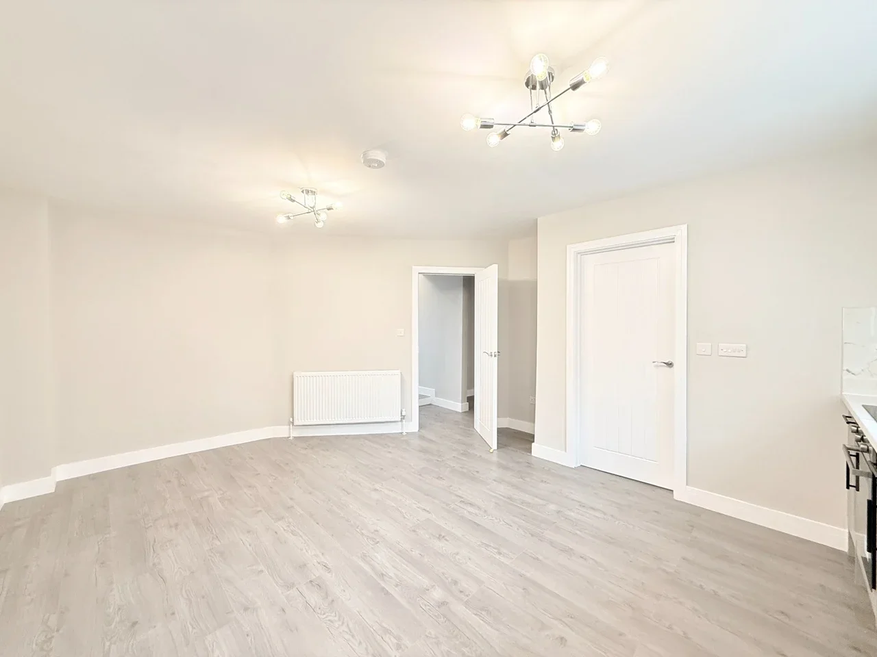 Flat Glenparke Road in Greater London