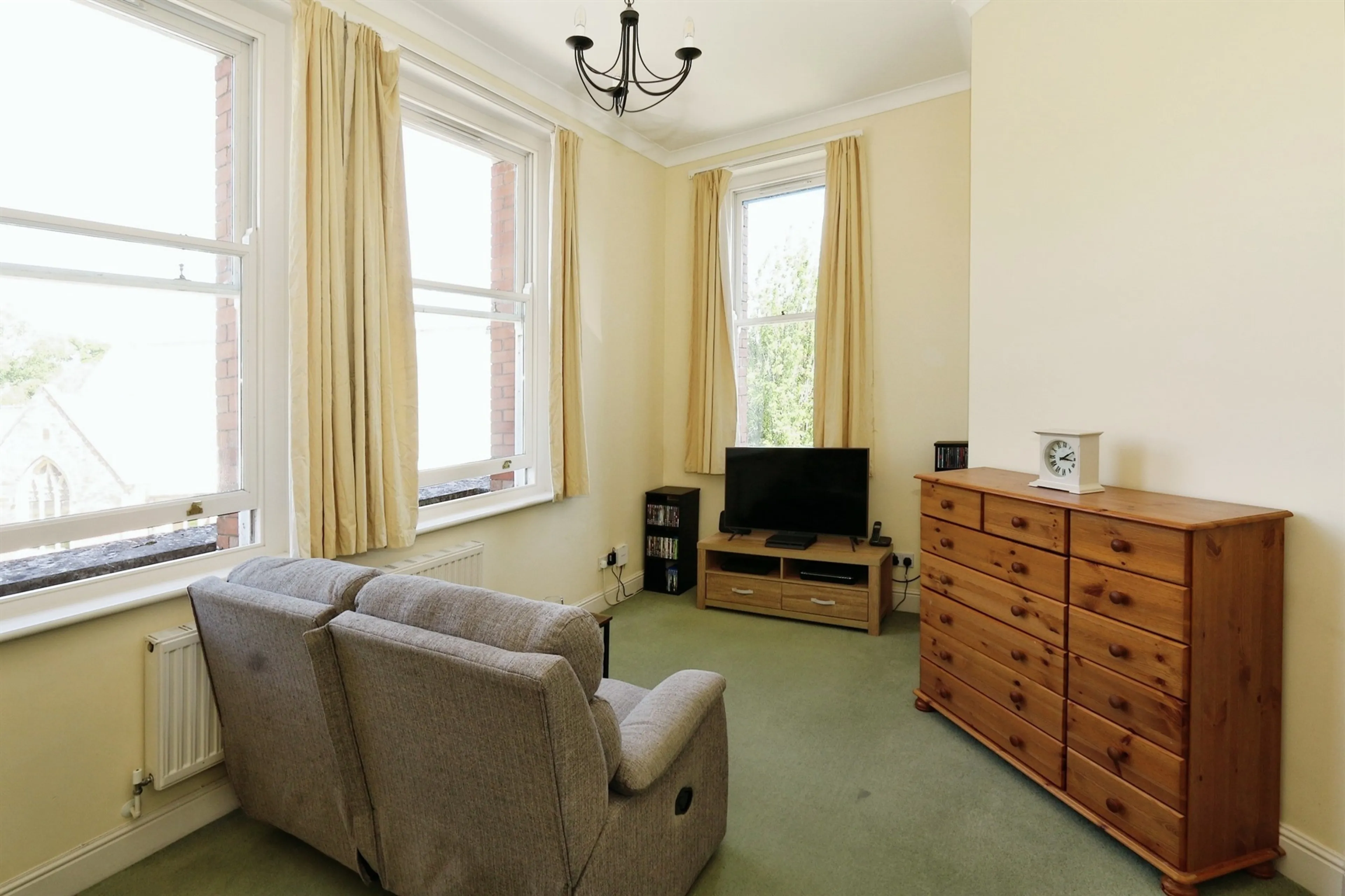 Flat Sherren Avenue in Charlton Down