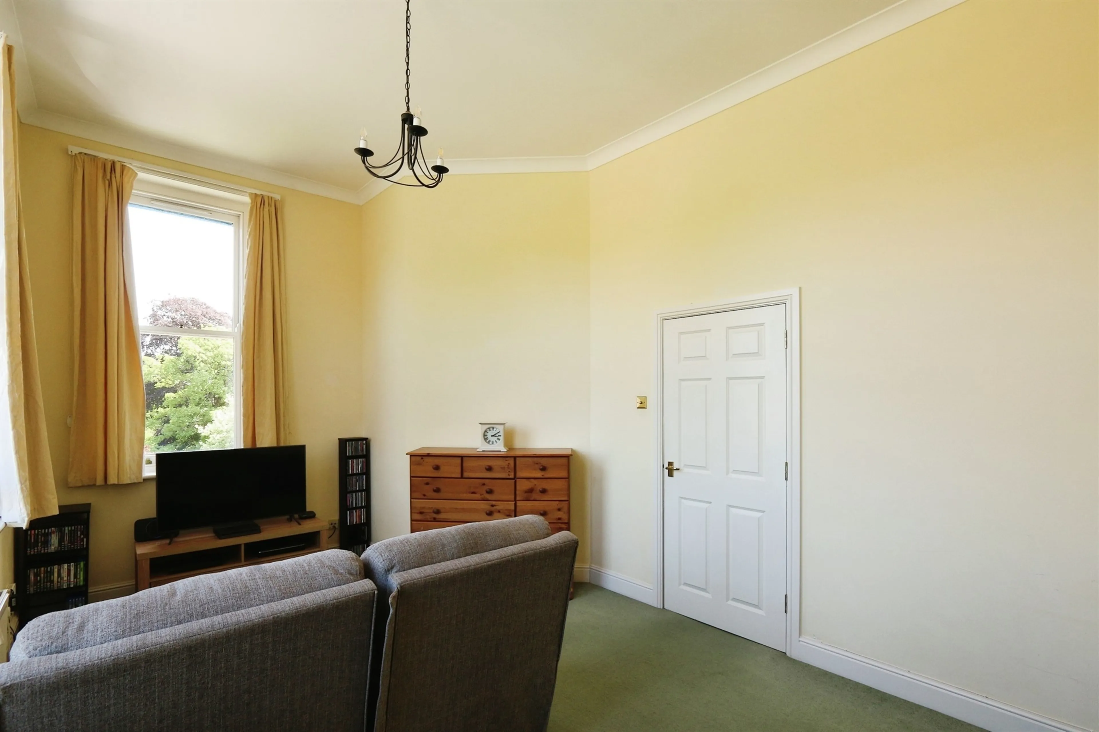 Flat Sherren Avenue in Charlton Down
