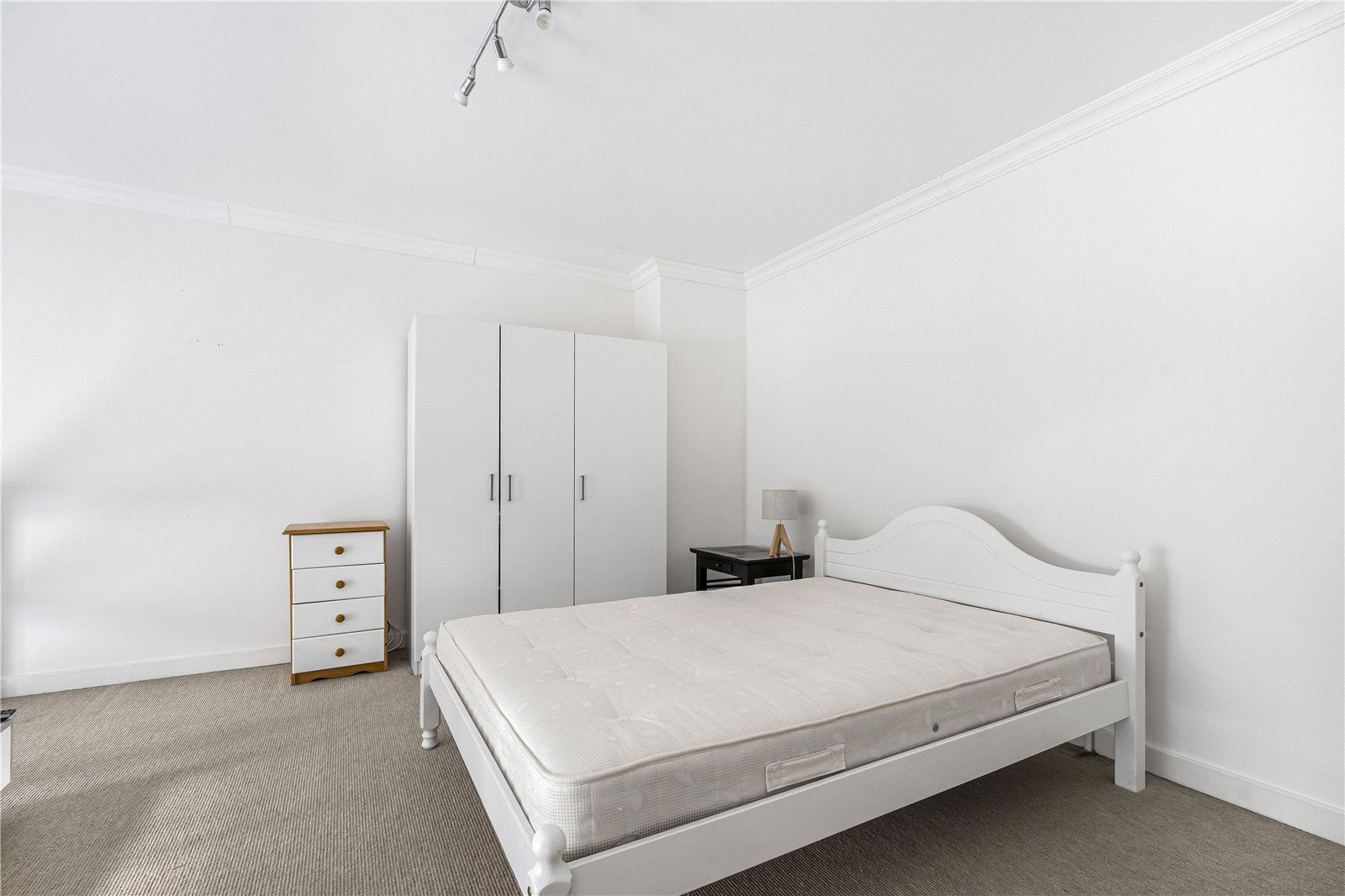 Flat Britton Street in Greater London