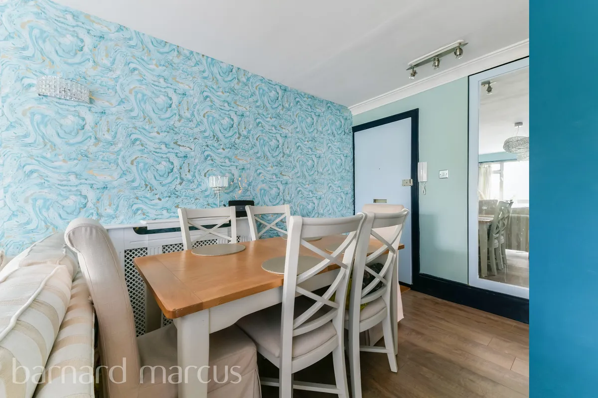 Flat Warwick Road in Reigate and Banstead