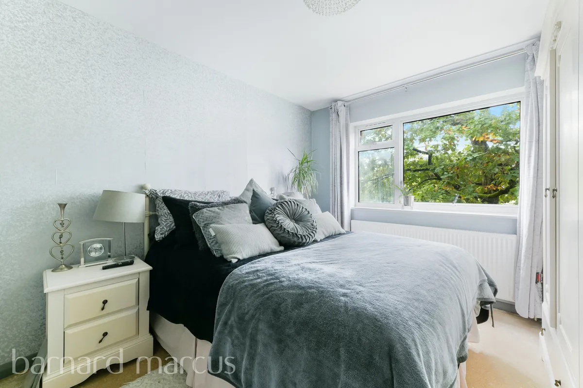 Flat Warwick Road in Reigate and Banstead