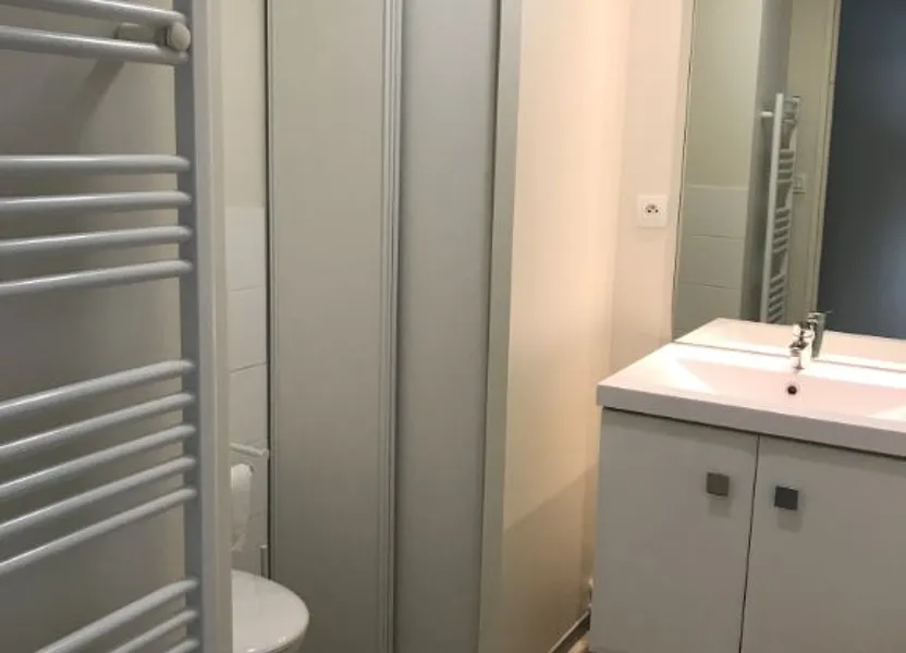 Room Rue des Frères Gréban in Compiègne