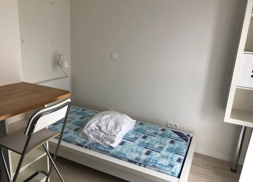 Room Rue des Frères Gréban in Compiègne