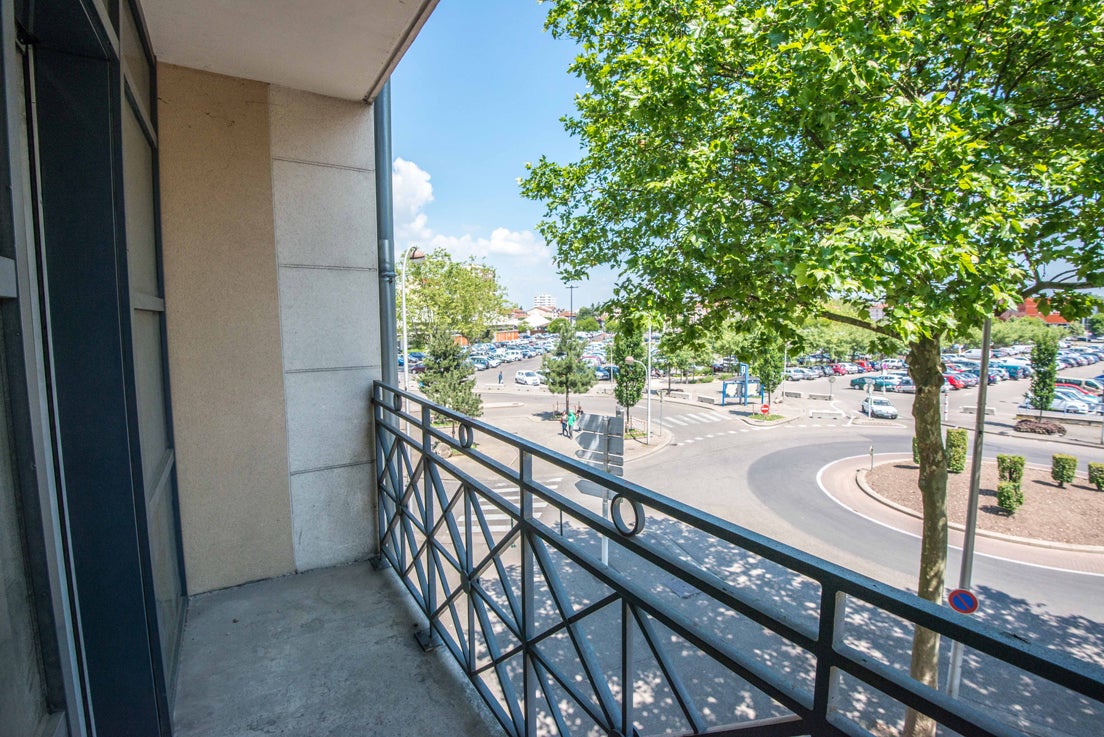 Flat Rue Jacques Prévert in Saint-Denis-lès-Bourg