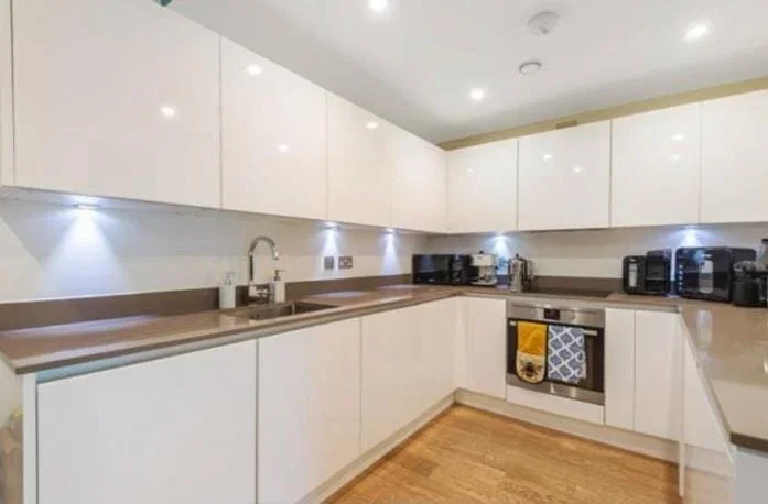 Flat Love Lane in Greater London