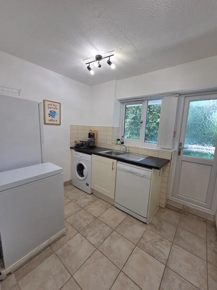Flat Lockett Gardens in Salford