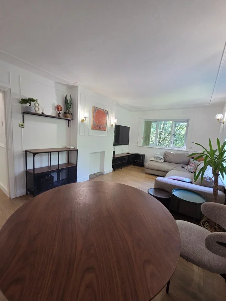 Flat Lockett Gardens in Salford