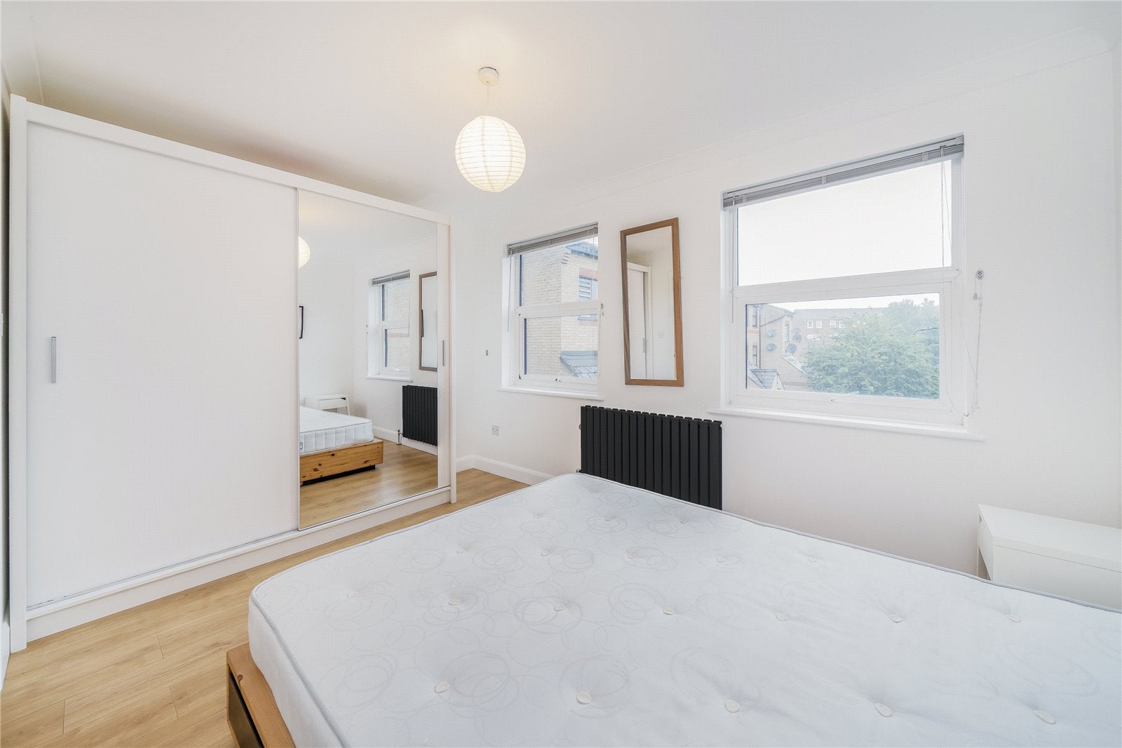 Flat Edmeston Close in London