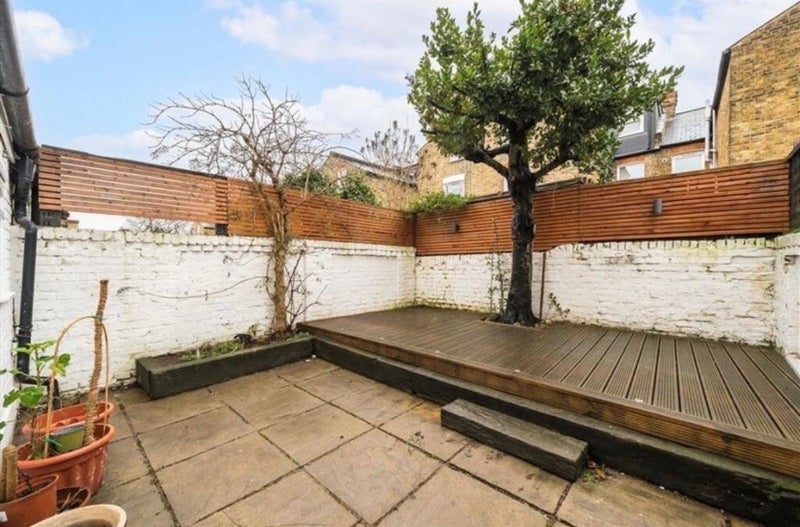 House Gaskarth Road in Greater London