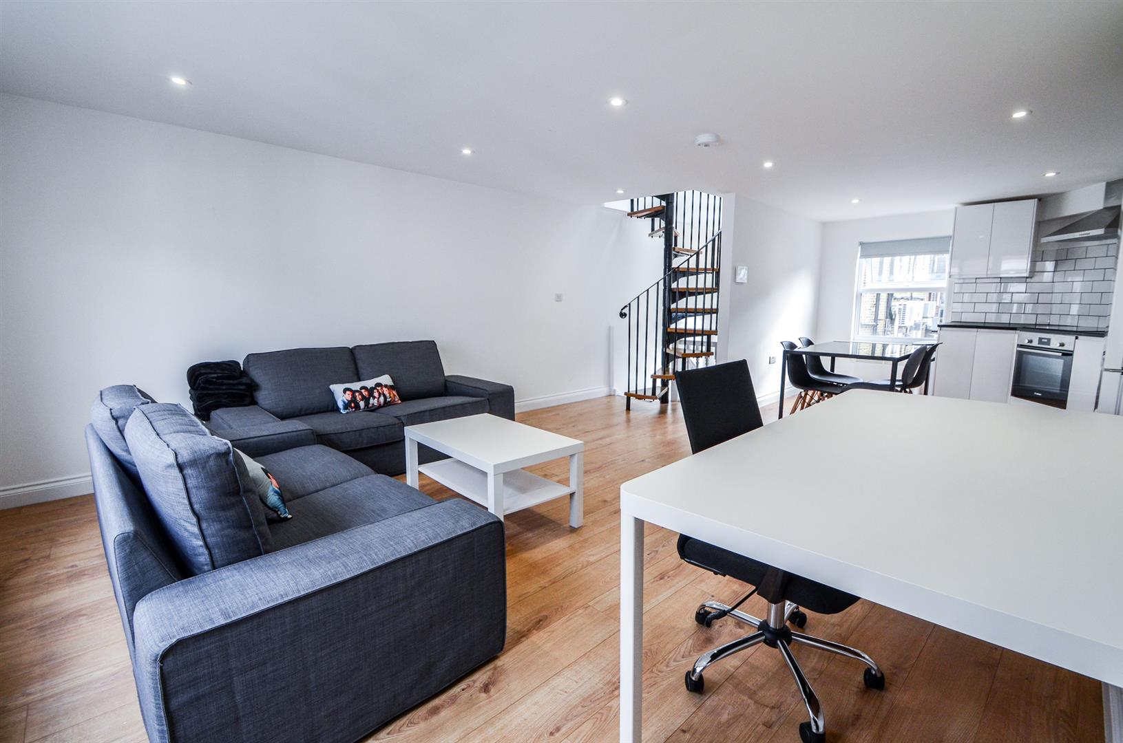 Flat Berwick Street in City of Westminster