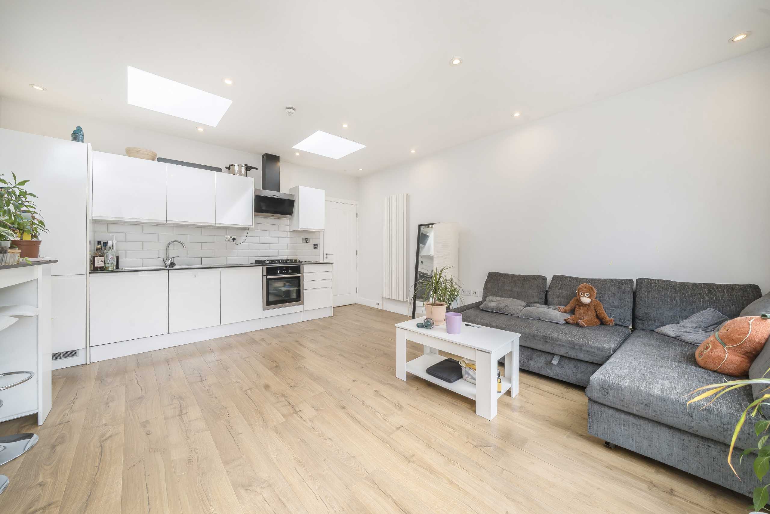 Flat Goldhawk Road in Greater London