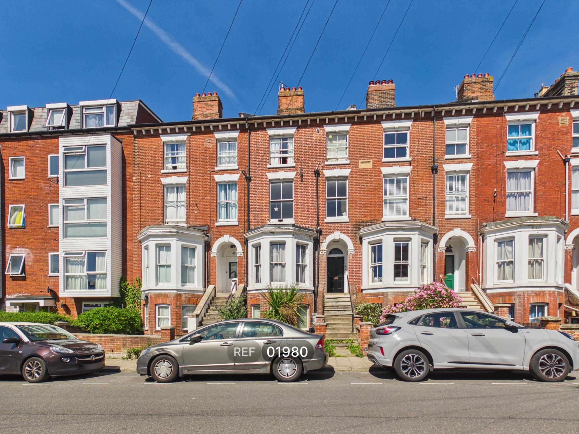 Flat Wellesley Road in Colchester