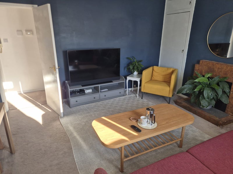 Room Lennard Road in Greater London