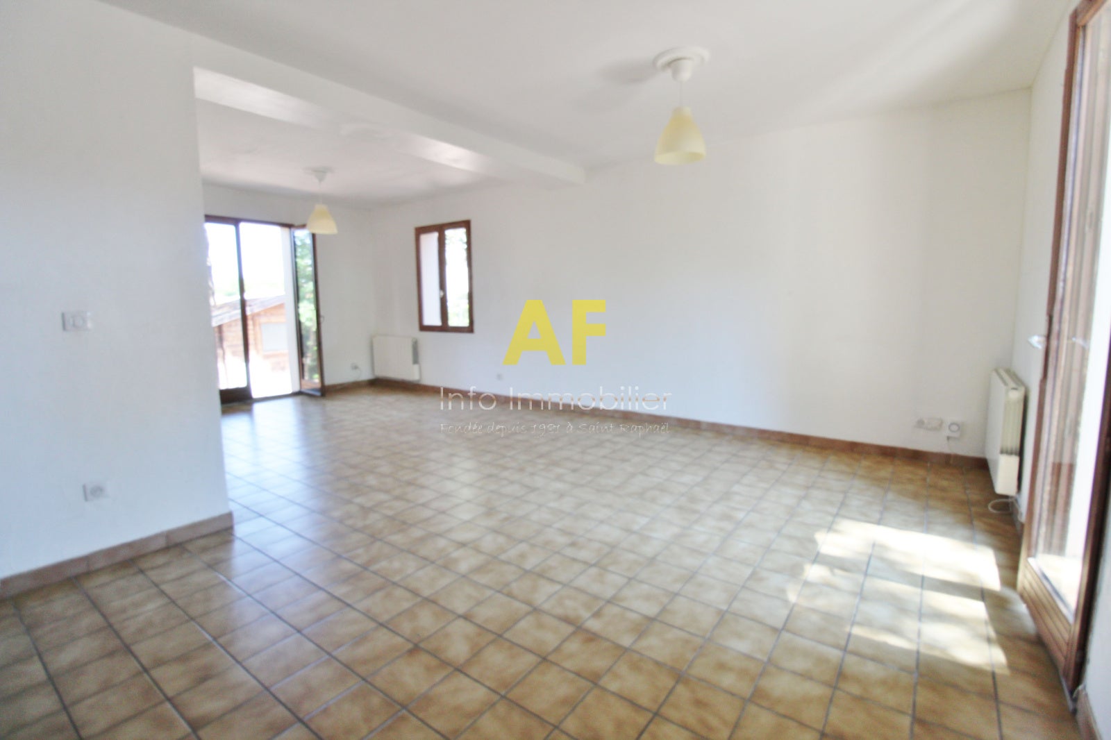 Maison D N7 à Fréjus